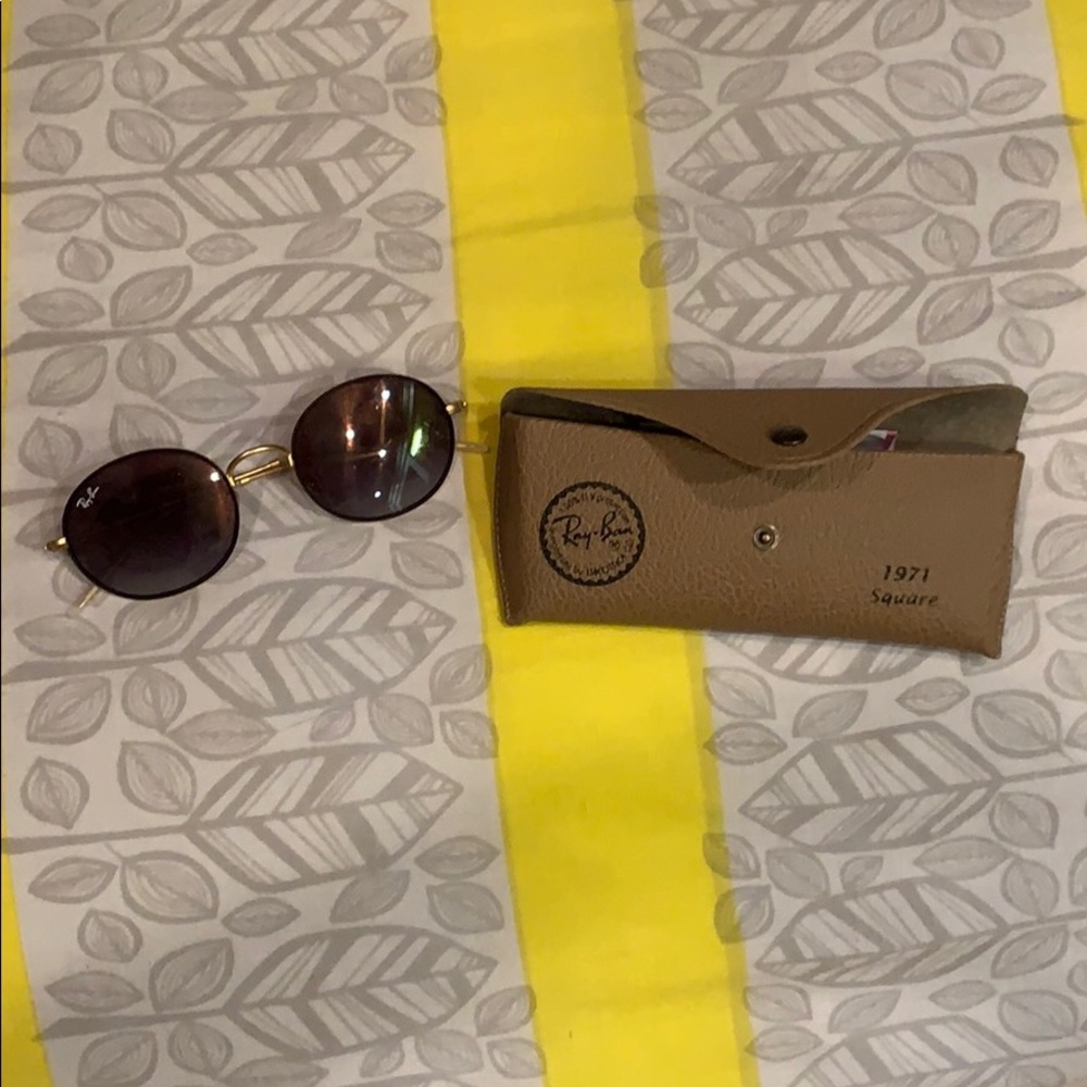 Extra Lightweight Ray Ban “1975 Square” Sunglasses